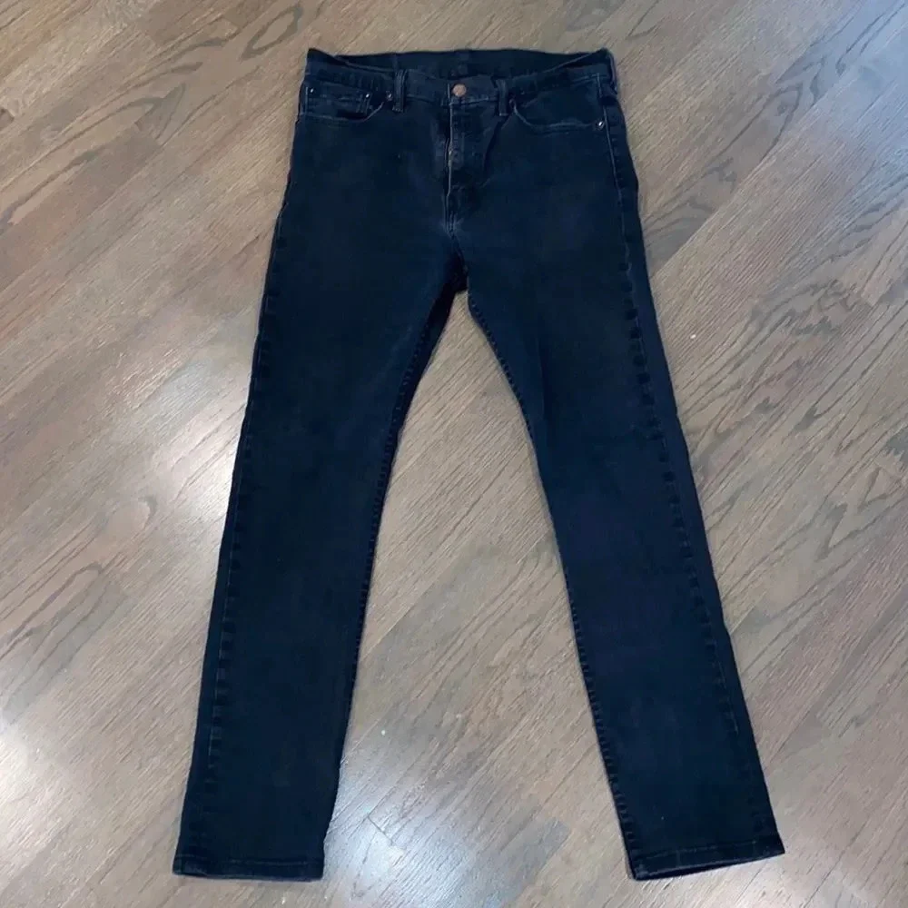 Levi’s straight jeans